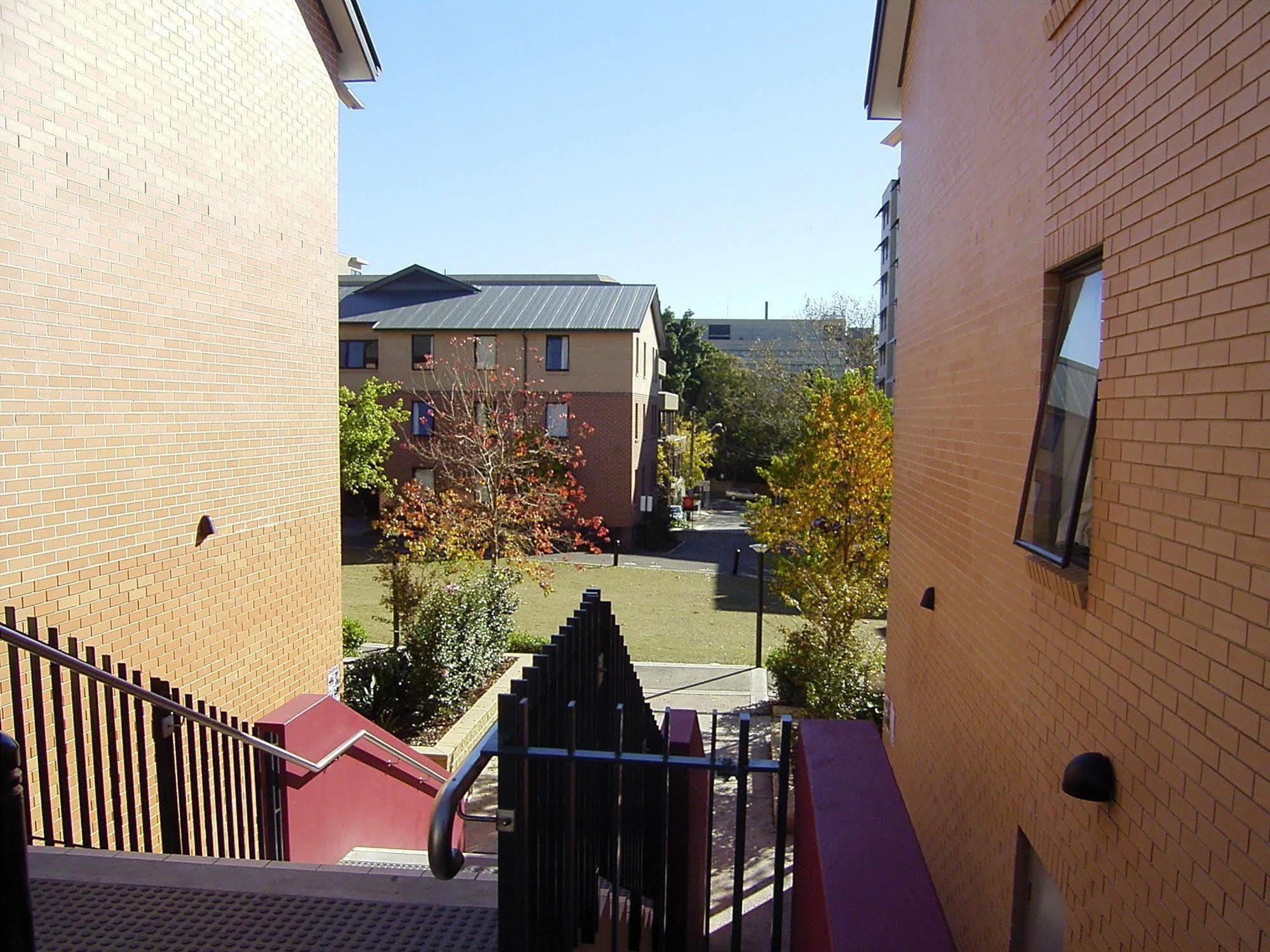 Sydney University Village Exterior photo